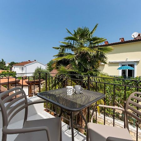 Villa Hope Apartments Porec Exterior photo