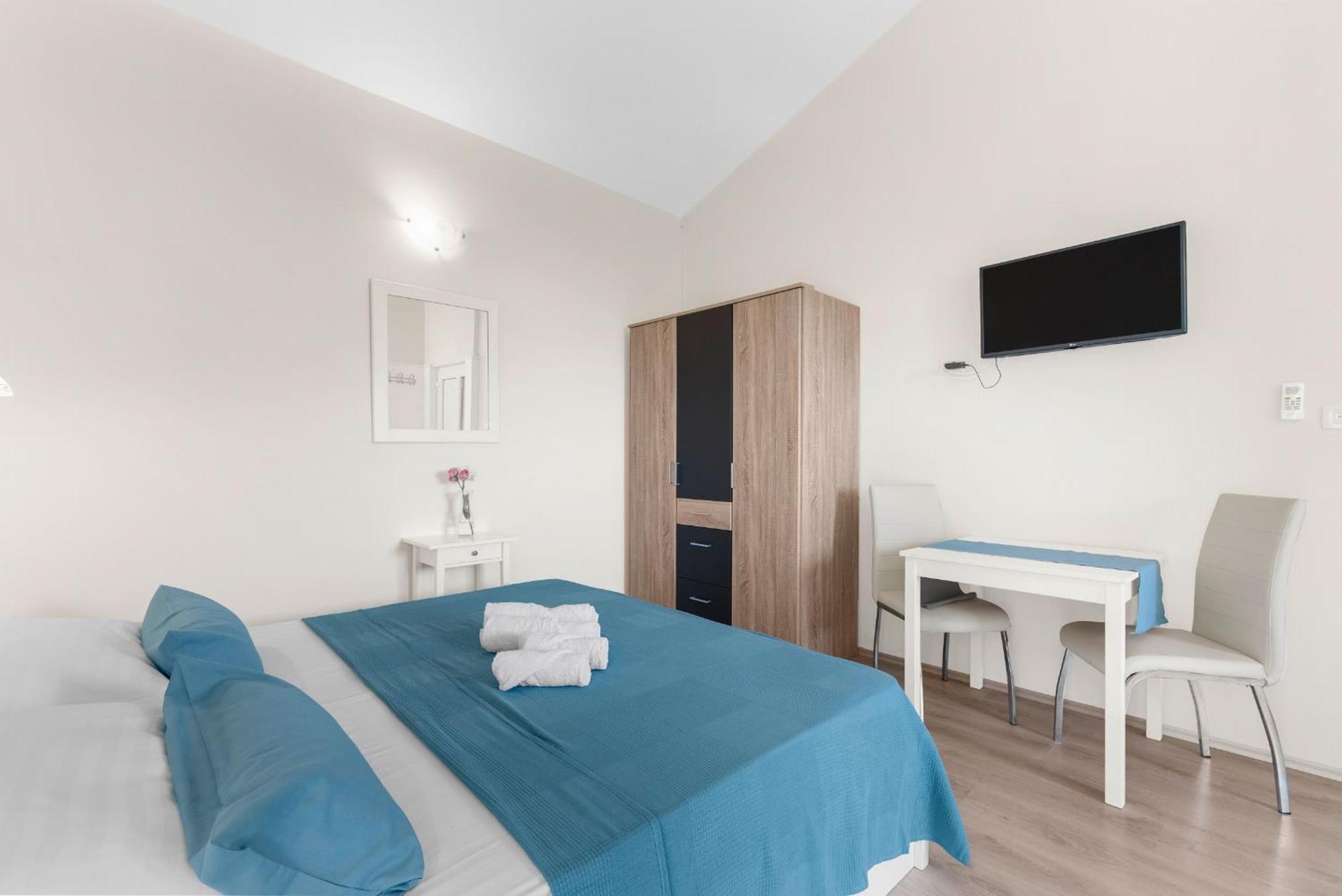 Villa Hope Apartments Porec Exterior photo