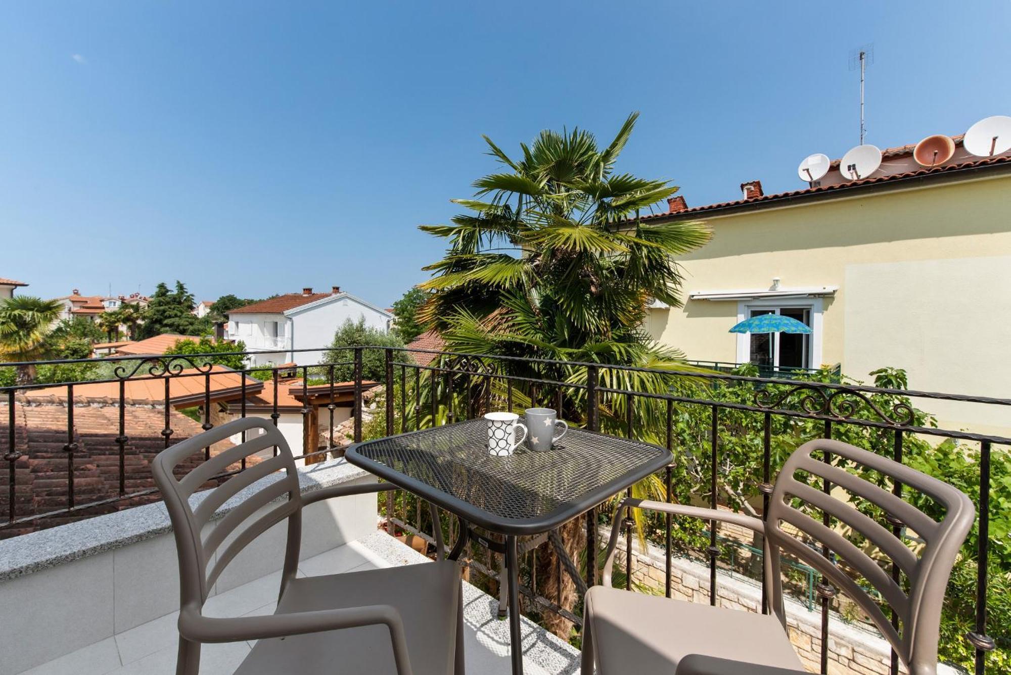 Villa Hope Apartments Porec Exterior photo
