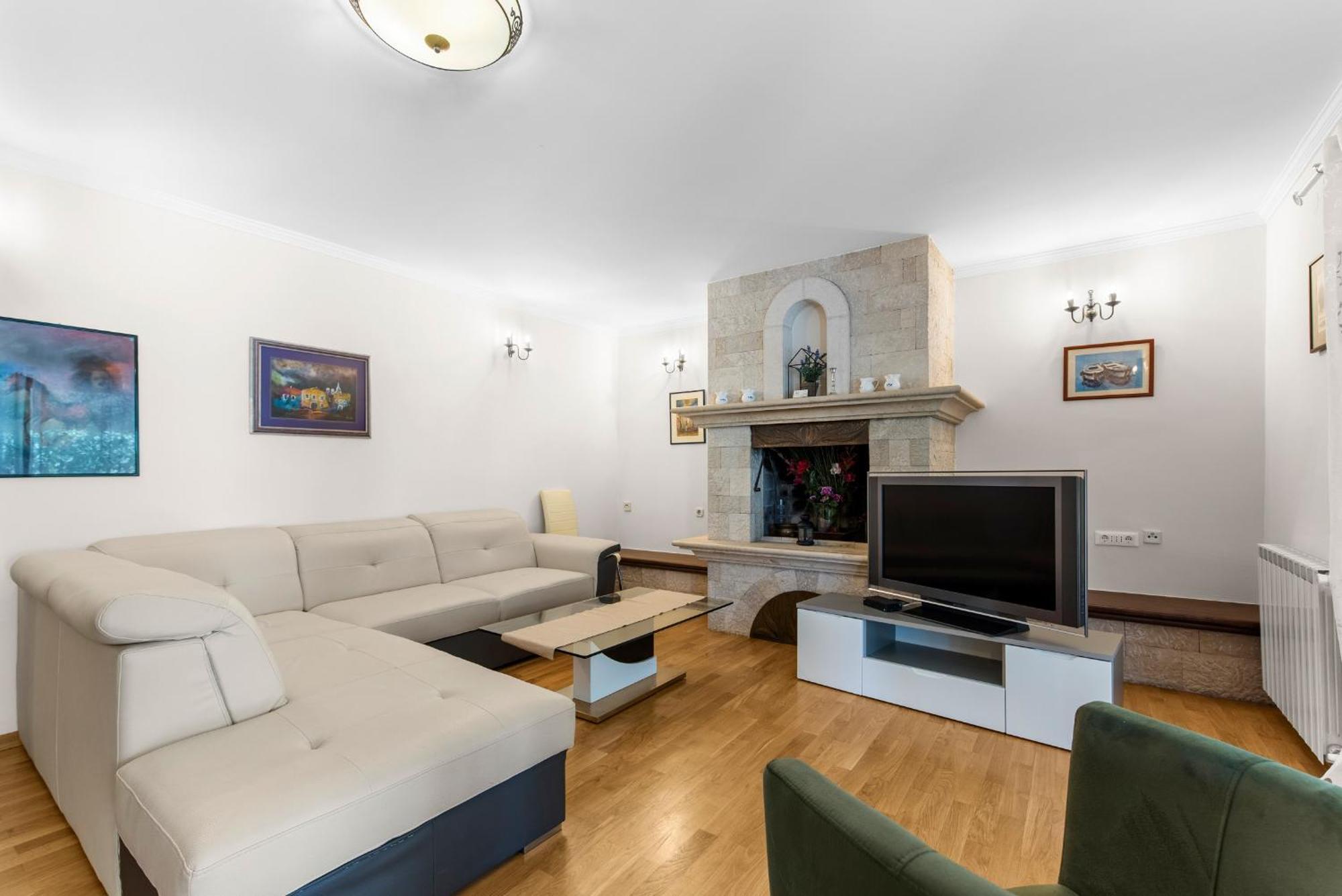 Villa Hope Apartments Porec Exterior photo