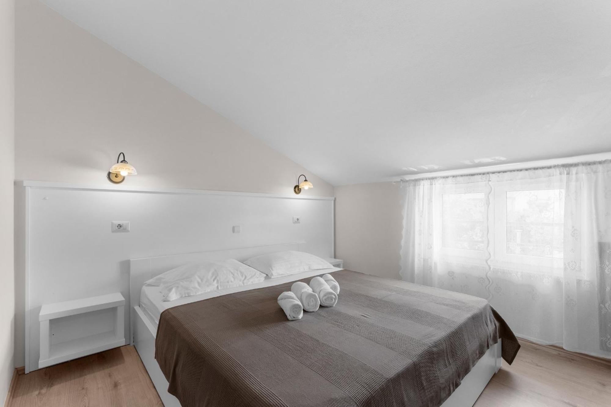 Villa Hope Apartments Porec Exterior photo