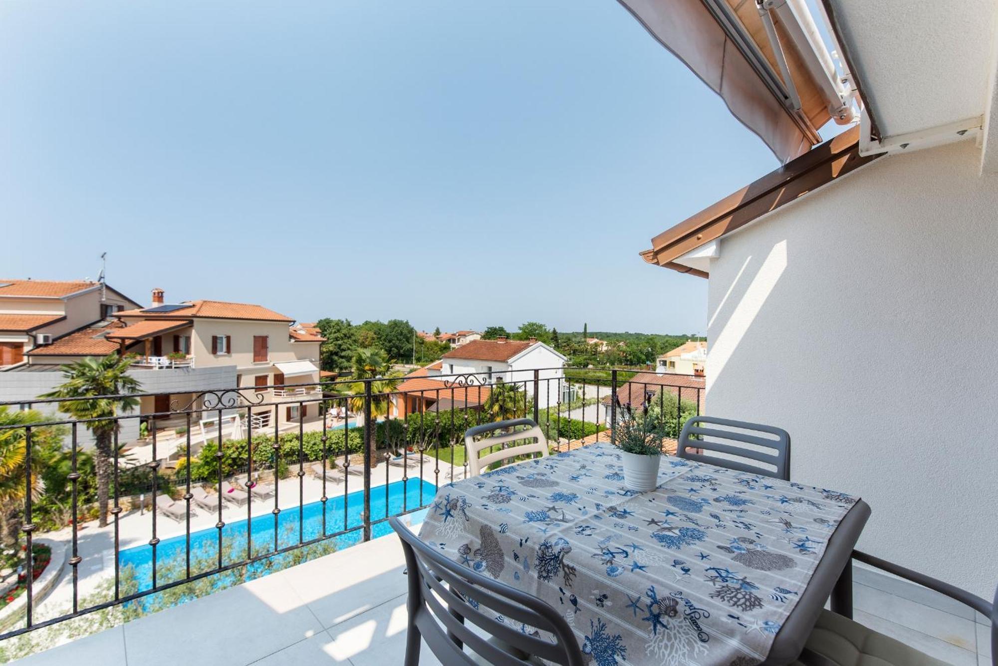 Villa Hope Apartments Porec Exterior photo