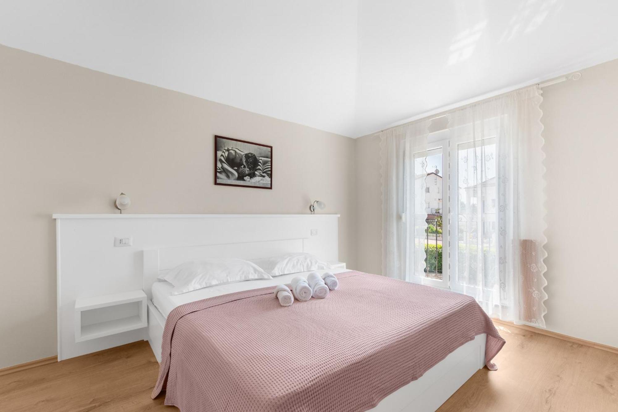 Villa Hope Apartments Porec Exterior photo