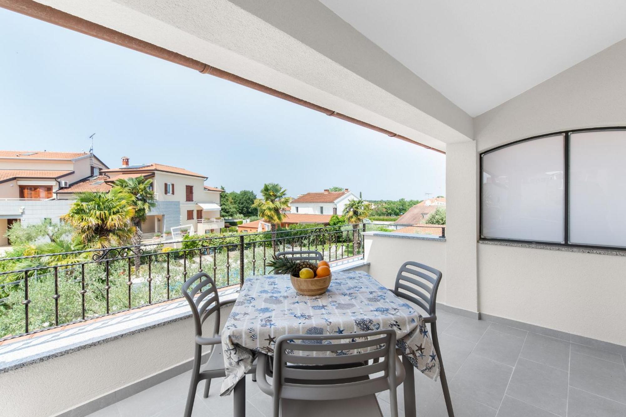 Villa Hope Apartments Porec Exterior photo